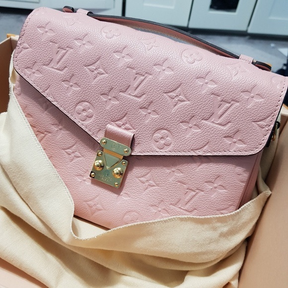 (SOLD) Louis Vuitton Pochette Métis Monogram Empreinte Leather Rose - Picture 13 of 13